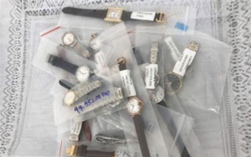 Thu giữ hơn 15.500 đồng hồ Thụy Sỹ 'nhái' trong 9 tháng