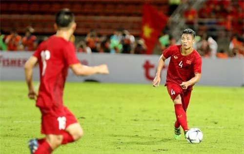 Bùi Tiến Dũng phản bác chỉ trích của HLV Akira Nishino