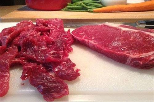 Mẹo chọn thịt bò tươi ngon, không lo mua phải bò tẩm hóa chất