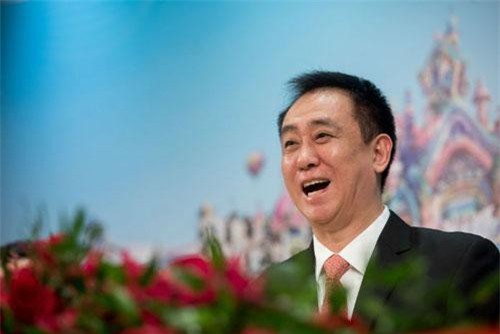 Từ tuổi thơ cơ cực đến tỷ phú 'chúa chổm' nổi danh