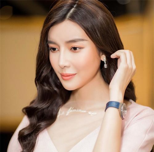 Cao Thái Hà: 'Đóng cảnh ngọt ngào với Tim dễ hơn cưỡng bức Hứa Minh Đạt'