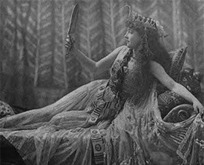 Hé lộ tình tiết mới, khó đỡ về nữ hoàng Cleopatra