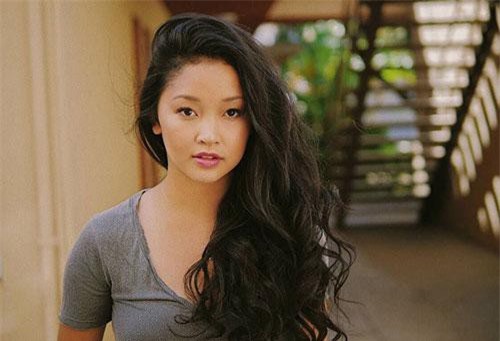 Nhan sắc nữ diễn viên gốc Việt tháp tùng bà Michelle Obama sang Việt Nam