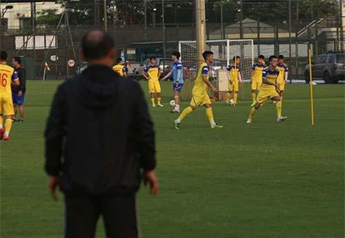 Nhiều cầu thủ tự đánh mất điểm trong mắt HLV Park Hang Seo