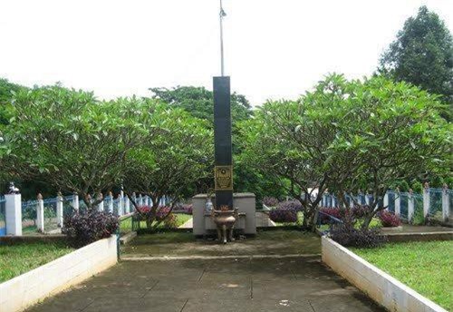 Tỉnh nào có ngọn núi cao nhất miền Nam?