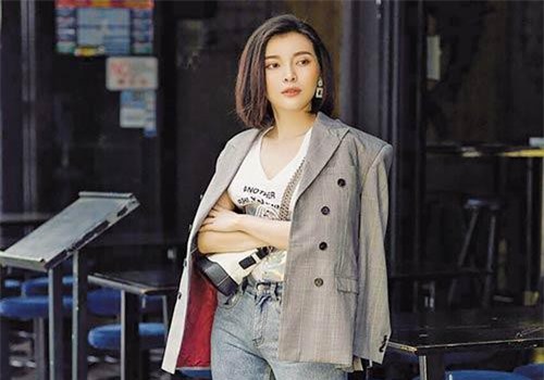 Di&#x1EC5;n vi&#xEA;n Cao Th&#xE1;i H&#xE0;: &#x27;T&#xF4;i ch&#x1B0;a bao gi&#x1EDD; l&#xE0; ng&#x1B0;&#x1EDD;i th&#x1EE9; ba&#x27;