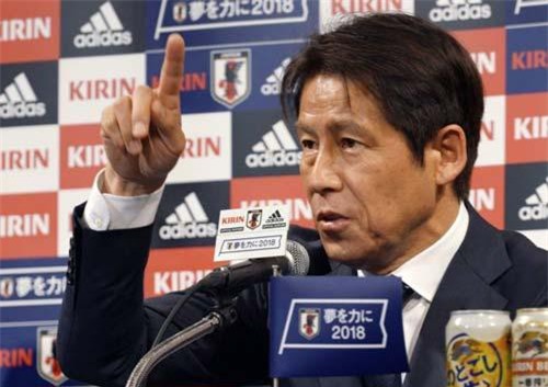 HLV Thái Lan phát lệnh hội quân sớm cho trận gặp Việt Nam