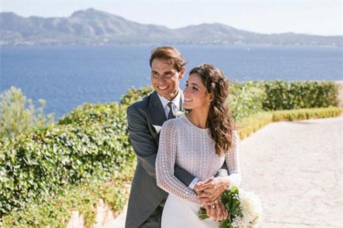 Nadal hoãn trăng mật, quyết đòi ngôi số 1 của Djokovic