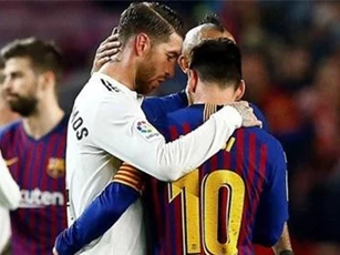 Siêu kinh điển vẫn loay hoay tìm ngày đá bù