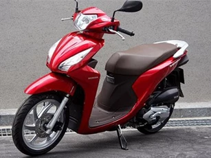 Thị trường xe máy tăng trưởng âm, giá giảm