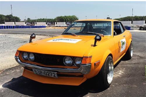 Toyota Celica 1972 'xe đồng nát' vạn người mê ở Việt Nam