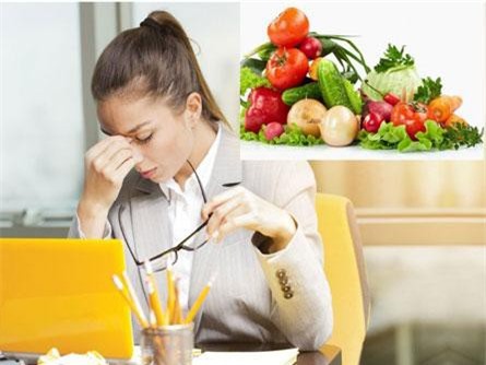 6 thực phẩm giúp giảm mờ mắt cho dân văn phòng