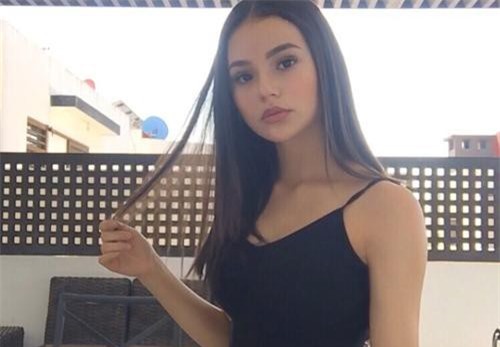 Đẹp như tượng tạc, hot girl 10X tuổi khiến triệu trái tim phải điêu đứng