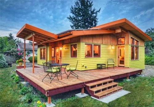 Ngôi nhà gỗ nhỏ xinh và ấm cúng giữa bạt ngàn cây xanh