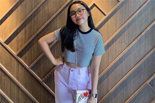 Phương Mỹ Chi chuộng crop top khoe dáng, trang điểm đậm ở tuổi 16