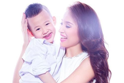 Vân Hugo xúc động chia sẻ hành trình 'vượt cạn' cách đây 10 năm