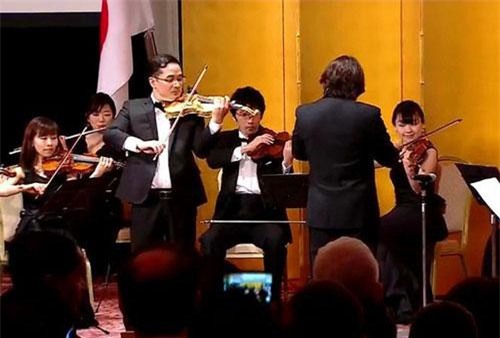 Điều đặc biệt ít biết về anh trai tài năng của Khánh Thi