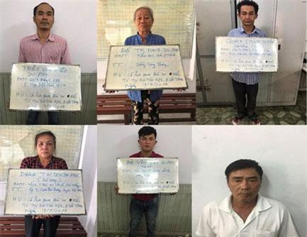 Khám xét nơi ở 2 người nghi liên quan nhóm móc túi khách đi xe bus