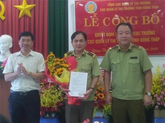 Trao Quyết định bổ nhiệm Cục trưởng Cục QLTT Đồng Tháp