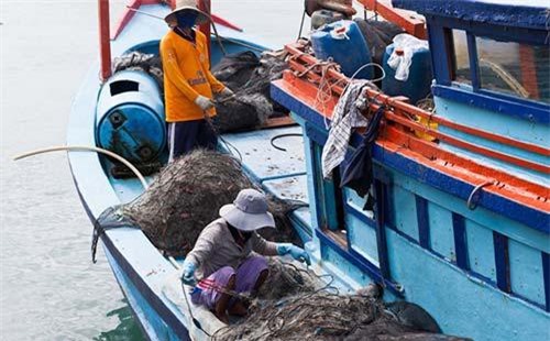 Giám sát chặt chẽ hoạt động tàu cá trên biển