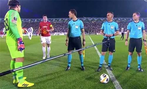 Maguire giải thích lý do 'quên mất mình là ai'