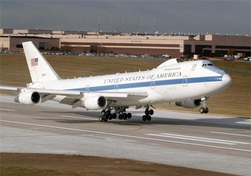 Máy bay 'Ngày tận thế' của Mỹ đâm phải chim, suýt thành sắt vụn