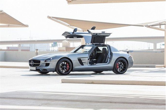 Mercedes-Benz SLS AMG Final Edition 2014 'bỏ xó' 5 năm, rao bán gần 10 tỷ đồng