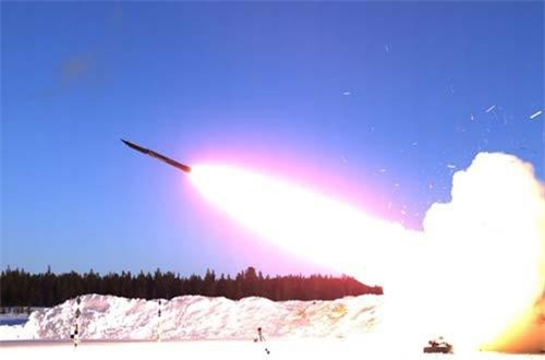 Thụy Điển, Mỹ sẵn sàng sản xuất bom phóng từ mặt đất