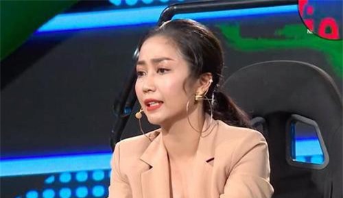 Tuyên bố 'nghỉ chơi gameshow', Ốc Thanh Vân sống trong biệt thự sang chảnh cỡ nào?
