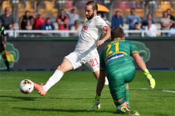 Công làm thủ phá, Juventus chia điểm đáng tiếc trong ngày vắng Ronaldo