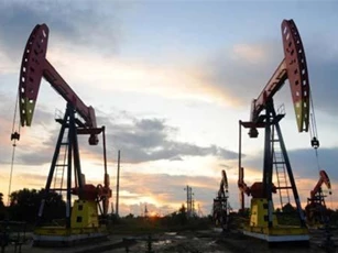 Giá xăng, dầu (26/10): Chốt tuần tăng mạnh