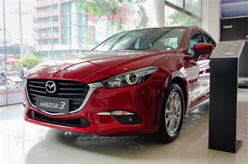 Mazda 3 giảm giá 70 triệu đồng, 'đè bẹp' Kia Cerato, Hyundai Elantra
