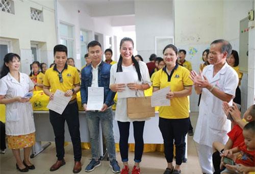 Xinh của 'Về nhà đi con' bối rối khi bị khán giả hỏi thẳng sao ở ngoài không đanh đá như trên TV?