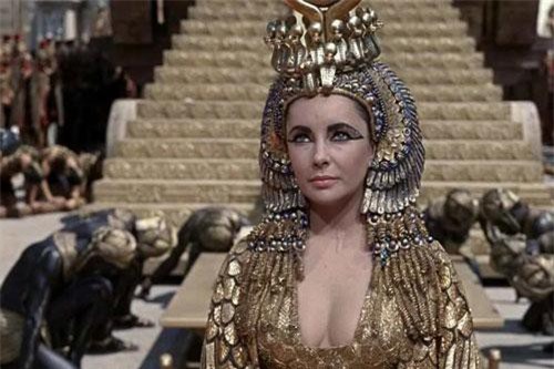 'Chuyện ấy' của nữ hoàng Cleopatra, 2000 năm vẫn có 'ma lực' ngút người