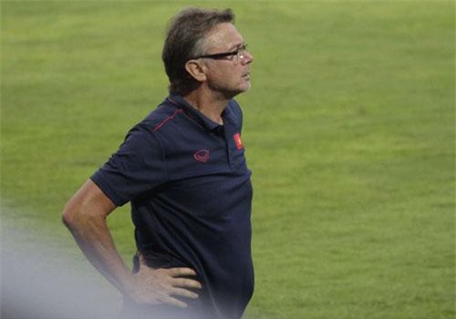 Đội trưởng U19 Sarajevo gặp riêng HLV Troussier để khen U19 Việt Nam