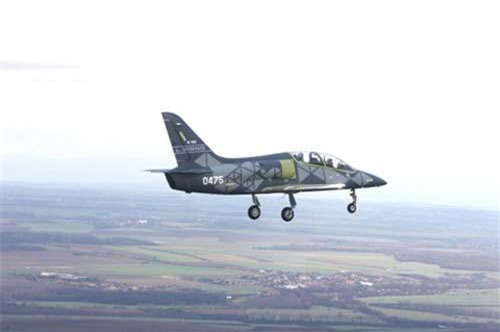 Infographic: Bất ngờ sức mạnh chiến đấu cơ L-39NG giá rẻ Campuchia tính mua
