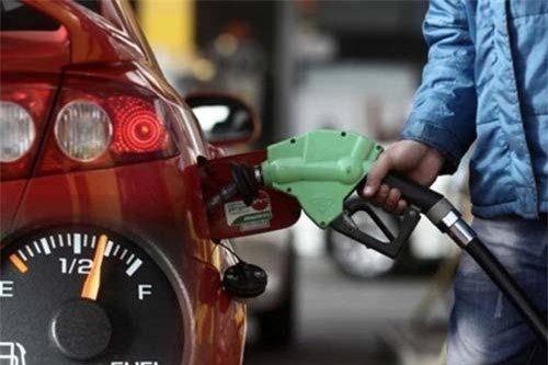 Nguyên nhân nào khiến xe hơi 'ngốn' nhiên liệu bất thường?