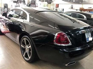 Siêu xe Rolls-Royce Wraith hơn 10 tỷ sơn 'màu độc' ở Sài Gòn