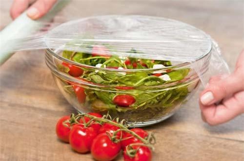 Sử dụng màng bọc thực phẩm không đúng cách có thể gây hại