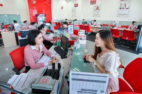 Techcombank dẫn đầu ngành về tỉ suất lợi nhuận trên tài sản