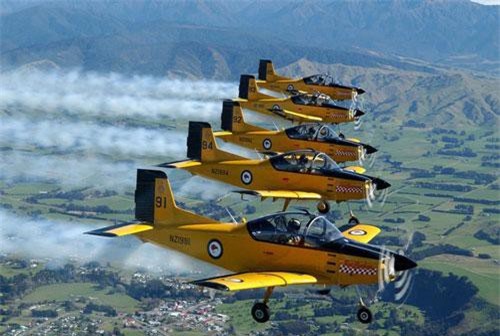 Xem các phi đội bay thế giới 'thêu hoa dệt gấm' trên bầu trời