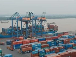 Xuất nhập khẩu vượt mốc 400 tỷ USD
