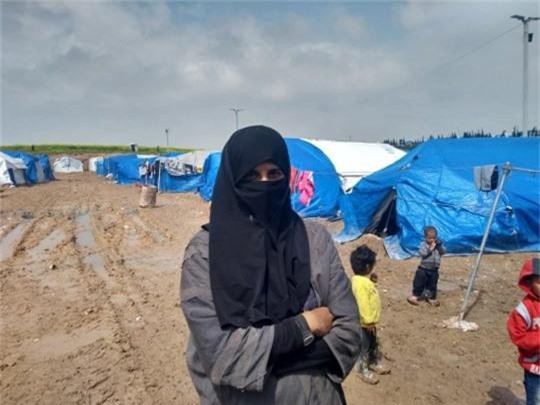 Đột nhập “địa ngục” nhốt hàng nghìn tù binh IS tại Syria - Hình 11 Dot nhap “dia nguc” nhot hang nghin tu binh IS tai Syria-Hinh-11