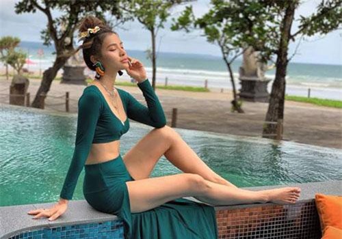 Loạt chân dài Việt tiết lộ thù lao 'đi chơi', cát xê đến 20 tỷ đồng