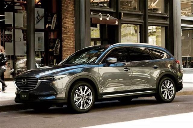 Mazda CX-8 giảm giá 40 triệu đồng, đối đầu Toyota Fortuner