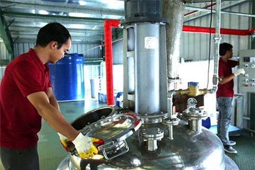 Pháp luật chồng chéo, mâu thuẫn: Doanh nghiệp 'gánh' rủi ro, cơ quan quản lý lúng túng