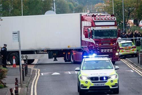 Thảm kịch xe tải chở người di cư thiệt mạng - Nhìn lại chính sách nhập cư cứng rắn