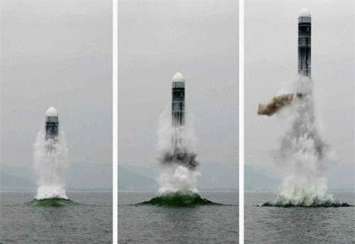 Mỹ 'lạnh sống lưng' vì tên lửa đạn đạo phóng từ tàu ngầm thế hệ mới của Triều Tiên?