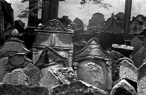 Những nghĩa địa độc lạ trên thế giới khiến bạn rùng mình