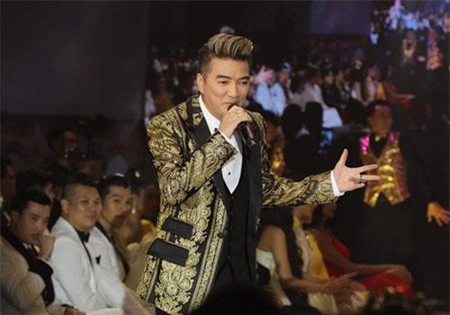 Sau ồn ào, Đàm Vĩnh Hưng tuyên bố ngưng xuất hiện trên toàn lãnh thổ Việt Nam